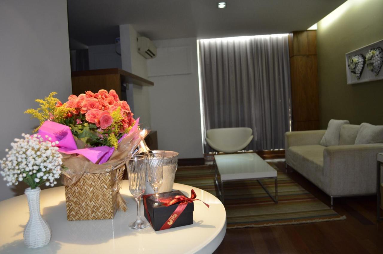 Constantino Hotel E Eventos Juiz de Fora Exterior photo A living room in a condominium
